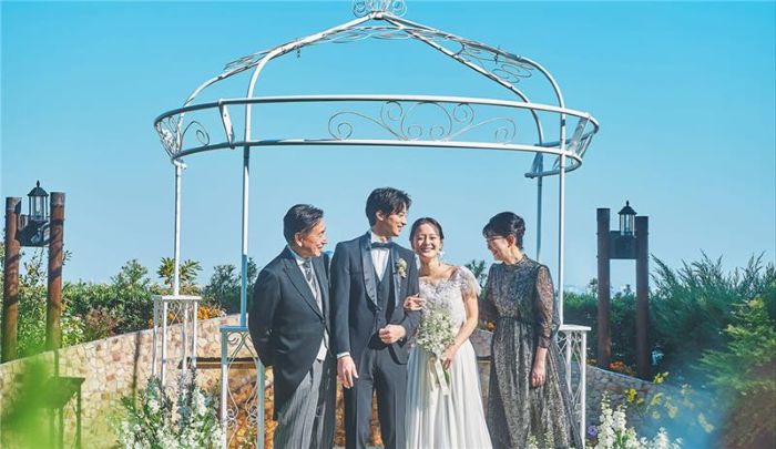 少人数挙式＋食事会6名様+衣装ランクアップフリープラン